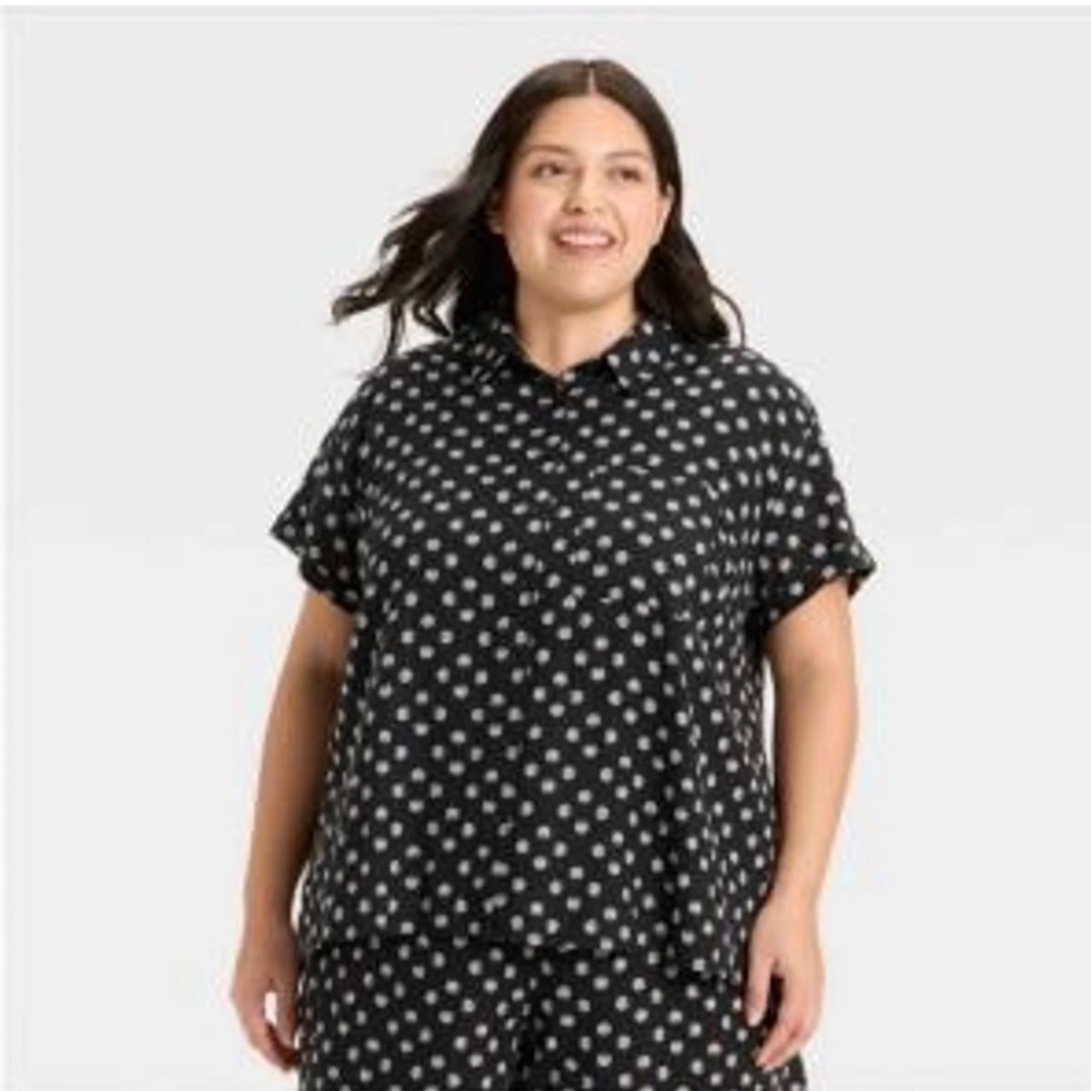 Ava & Viv Black Seashell Short Sleeve Blouse. Sz XXL.
